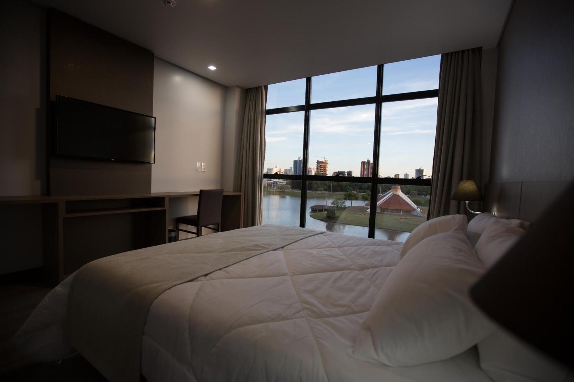 Bello Hotel โตเลโด ภายนอก รูปภาพ