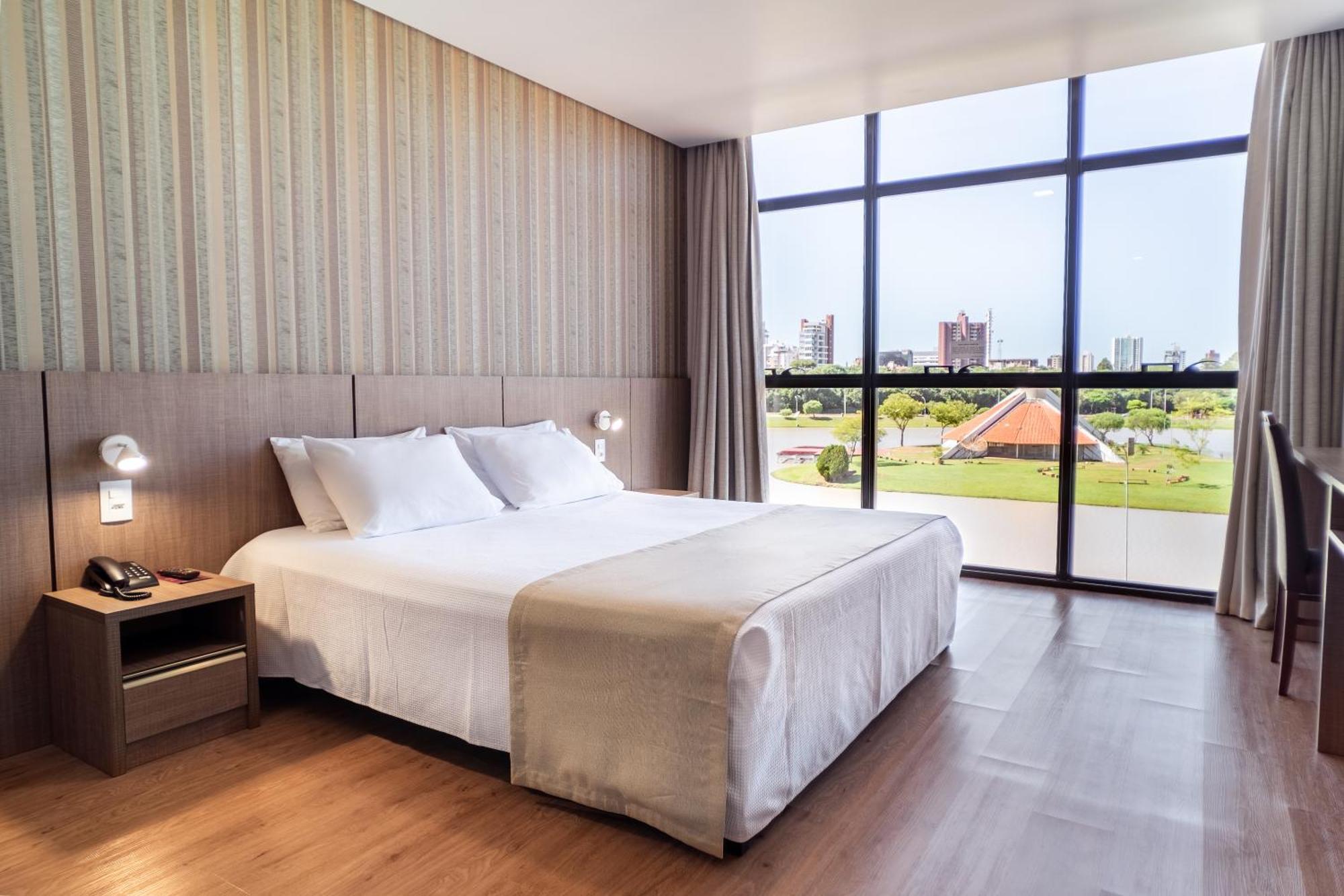 Bello Hotel โตเลโด ภายนอก รูปภาพ