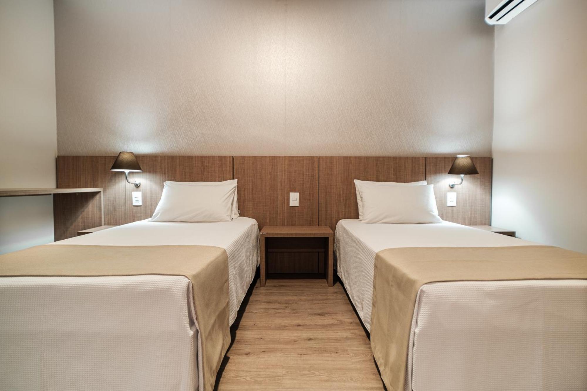 Bello Hotel โตเลโด ภายนอก รูปภาพ