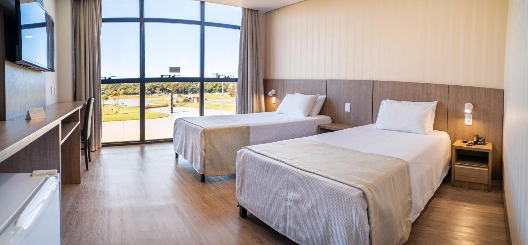 Bello Hotel โตเลโด ภายนอก รูปภาพ