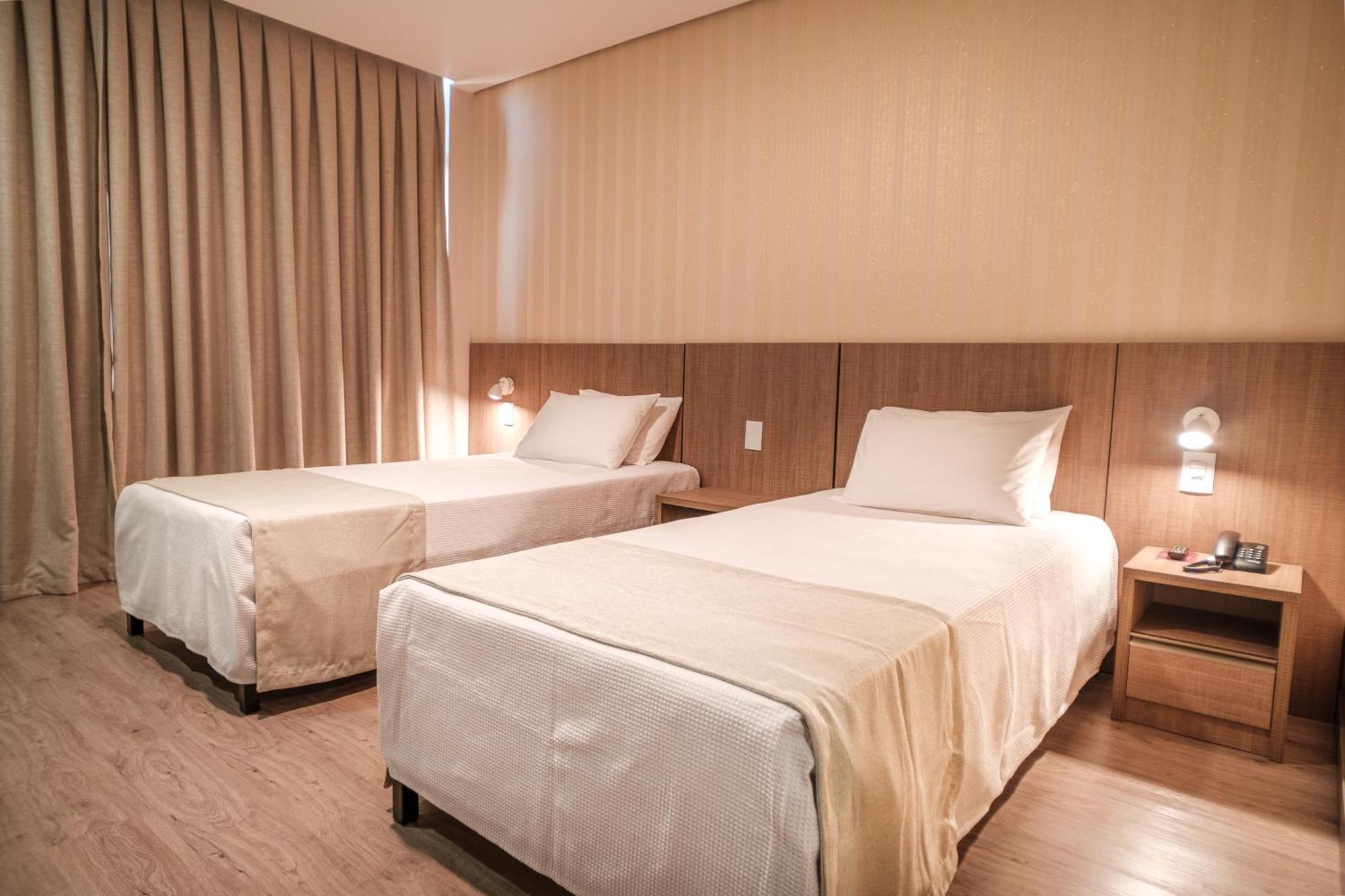 Bello Hotel โตเลโด ภายนอก รูปภาพ