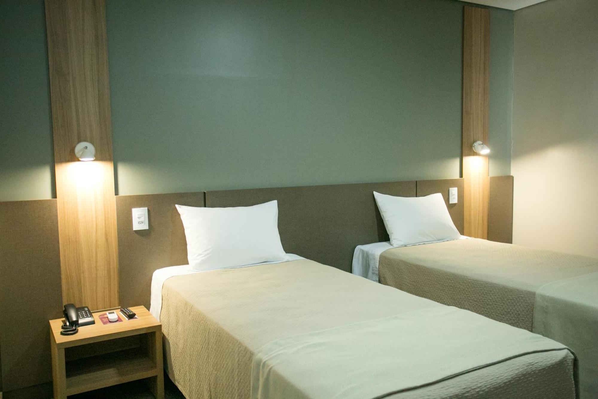 Bello Hotel โตเลโด ภายนอก รูปภาพ