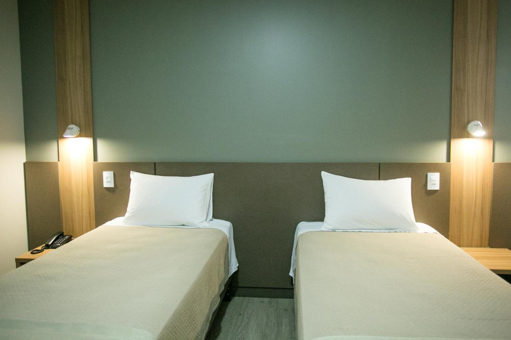 Bello Hotel โตเลโด ภายนอก รูปภาพ