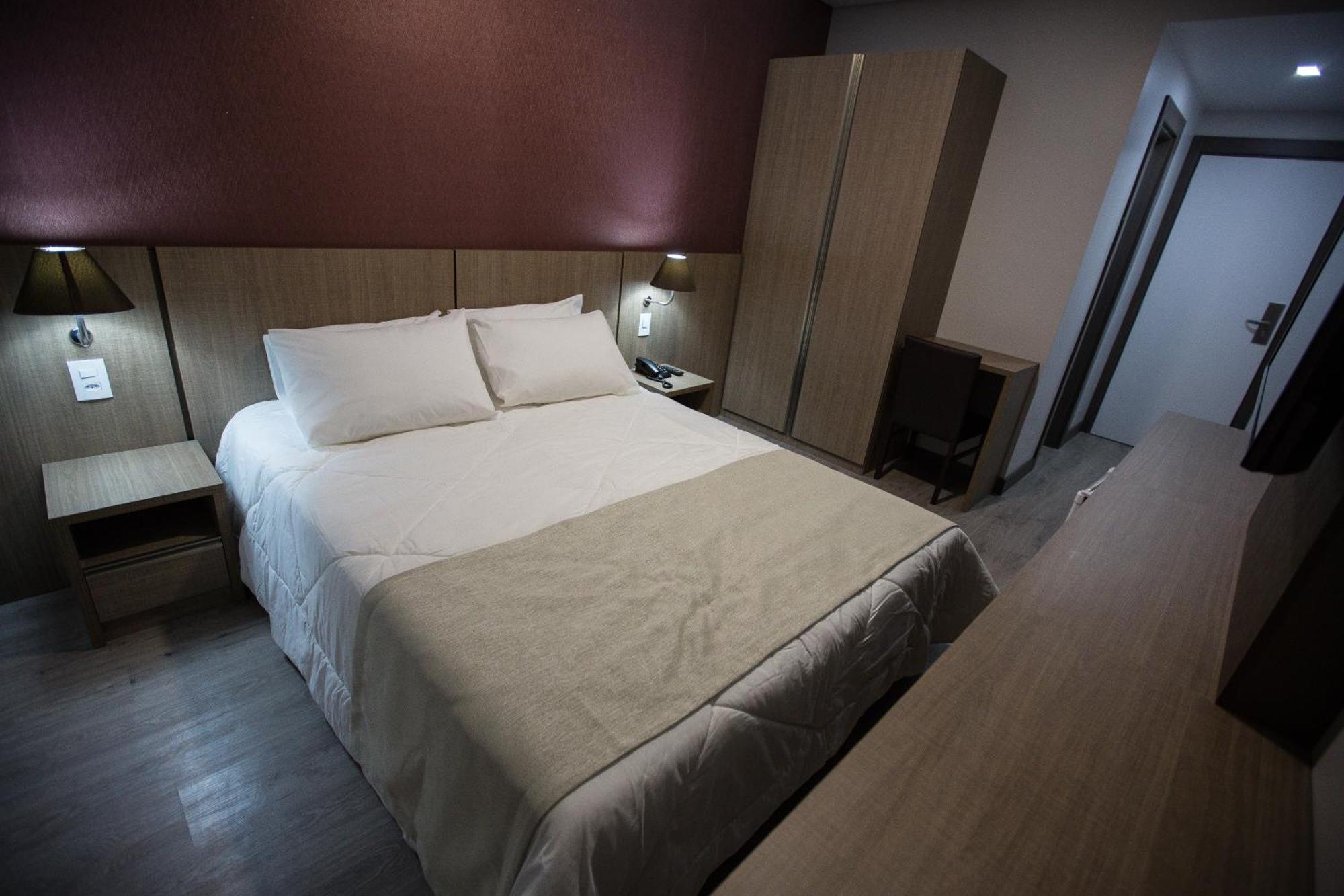 Bello Hotel โตเลโด ภายนอก รูปภาพ
