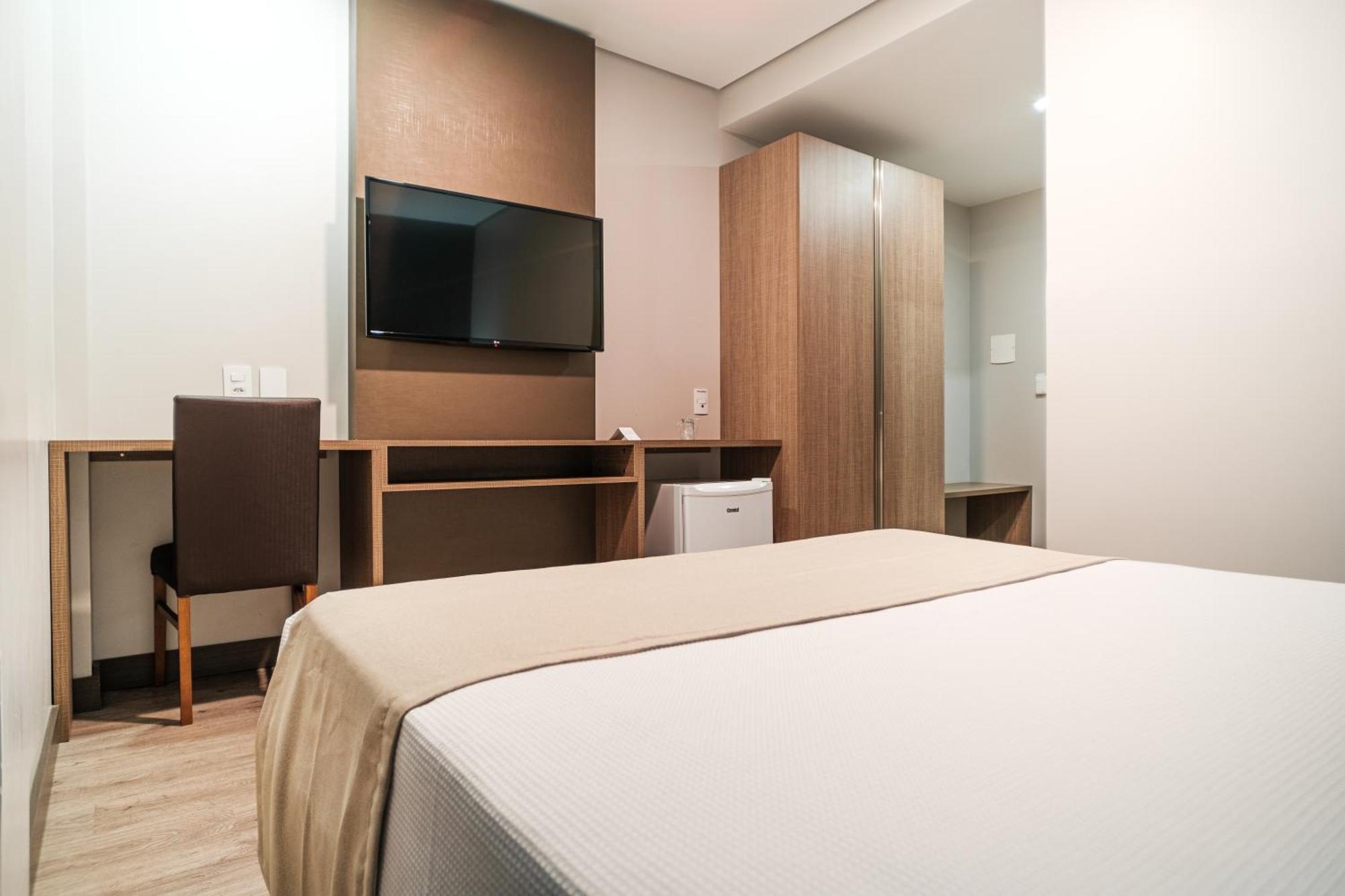 Bello Hotel โตเลโด ภายนอก รูปภาพ