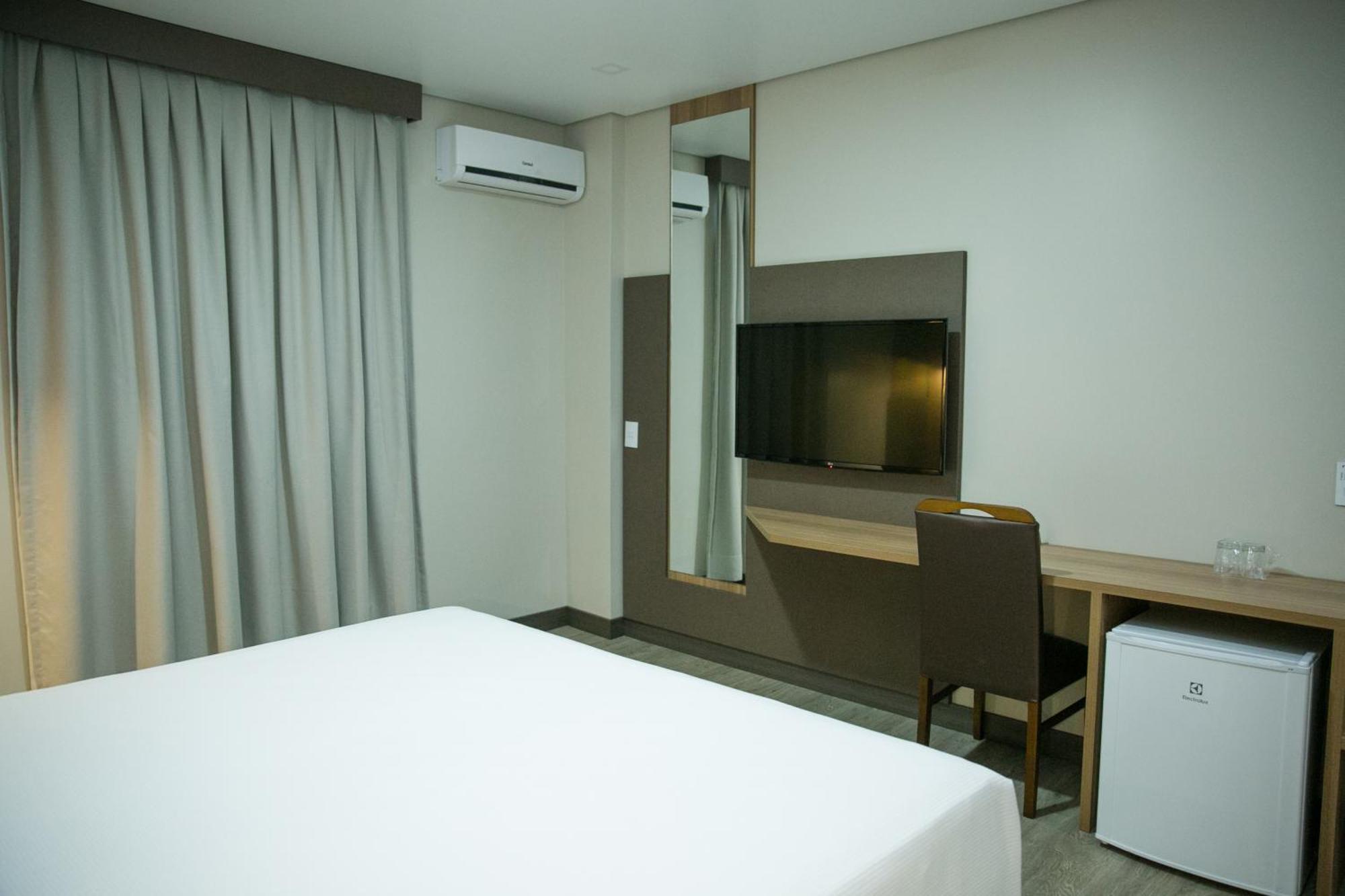 Bello Hotel โตเลโด ภายนอก รูปภาพ