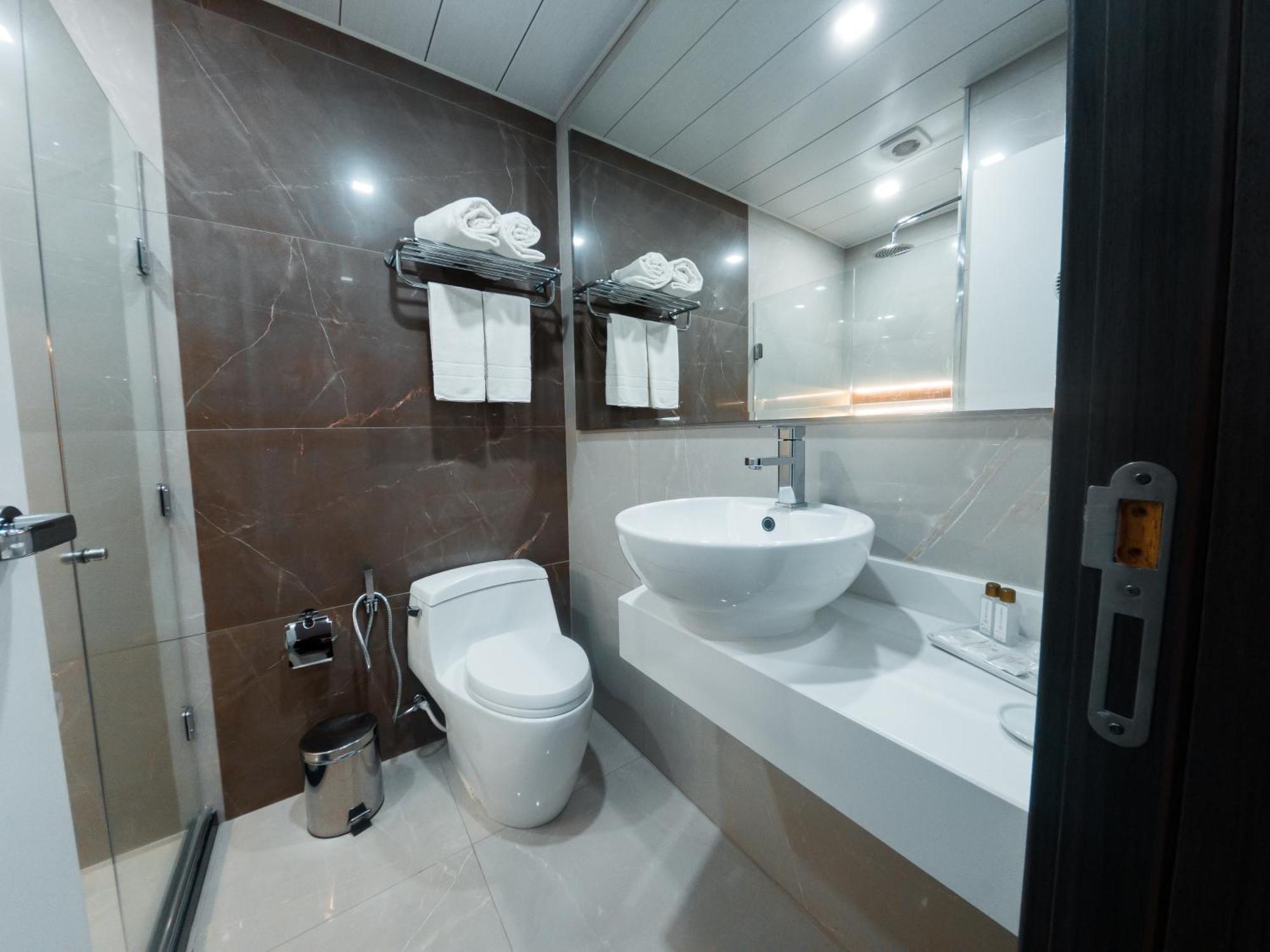 Bello Hotel โตเลโด ภายนอก รูปภาพ