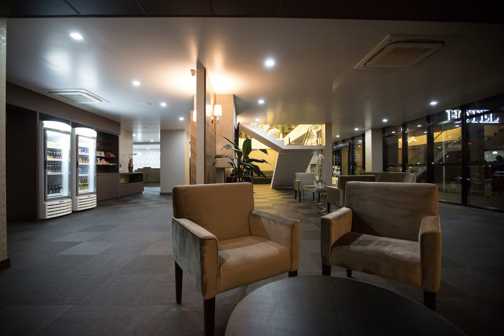 Bello Hotel โตเลโด ภายนอก รูปภาพ