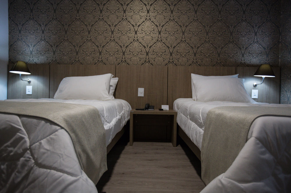Bello Hotel โตเลโด ภายนอก รูปภาพ