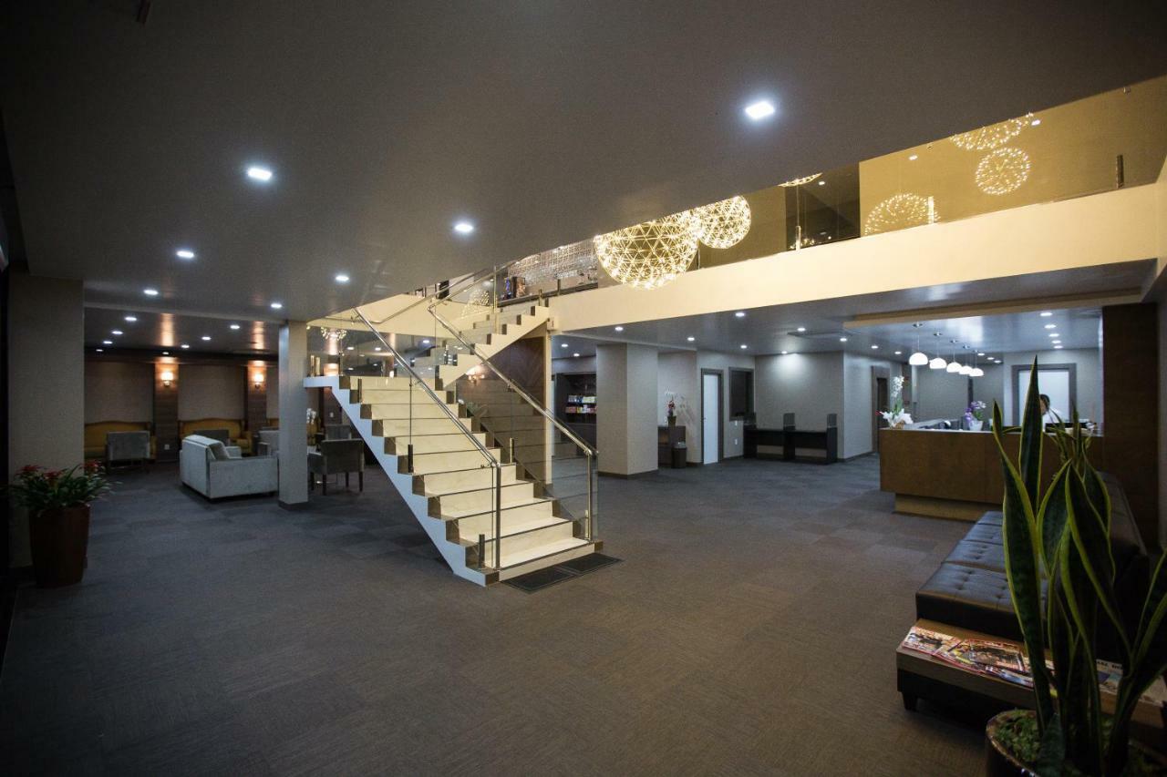 Bello Hotel โตเลโด ภายนอก รูปภาพ